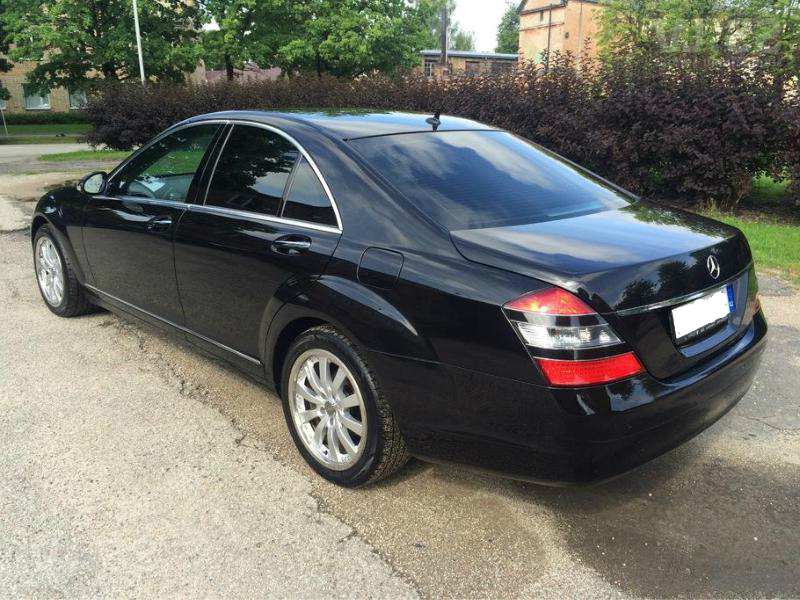 Black-Limousine-Blog-Post-1