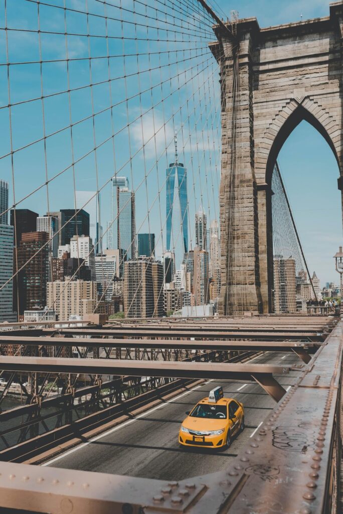 Visit the Brooklyn Bridge using Empire Limousine services
